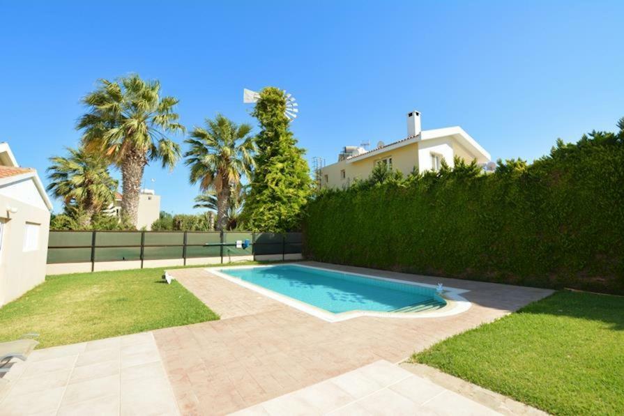 Villa Daryah Sirina Bay بروتاراس المظهر الخارجي الصورة