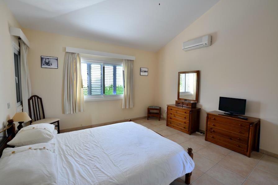 Villa Daryah Sirina Bay بروتاراس المظهر الخارجي الصورة