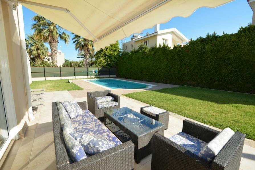 Villa Daryah Sirina Bay بروتاراس المظهر الخارجي الصورة