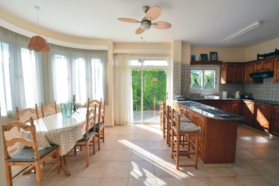 Villa Daryah Sirina Bay بروتاراس المظهر الخارجي الصورة