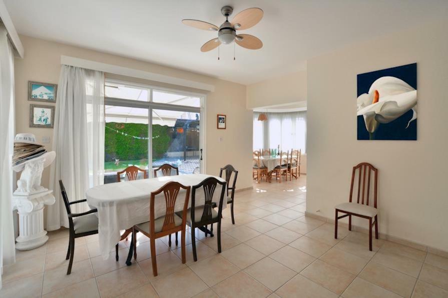 Villa Daryah Sirina Bay بروتاراس المظهر الخارجي الصورة